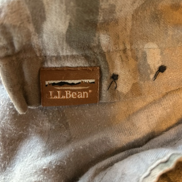 L.L. Bean Camouflaged Long Sleeve Button up Shirt Size XL. 100% Warm Cotton - Picture 9 of 11
